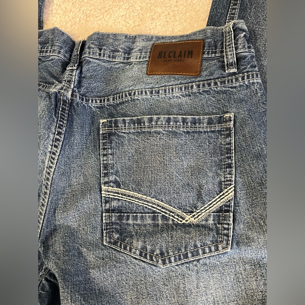 Buckle Reclaim Relaxed Faded Blue Jeans Men’s size 38L